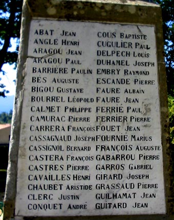 Liste des noms inscrits sur le socle du monument à la face Sud